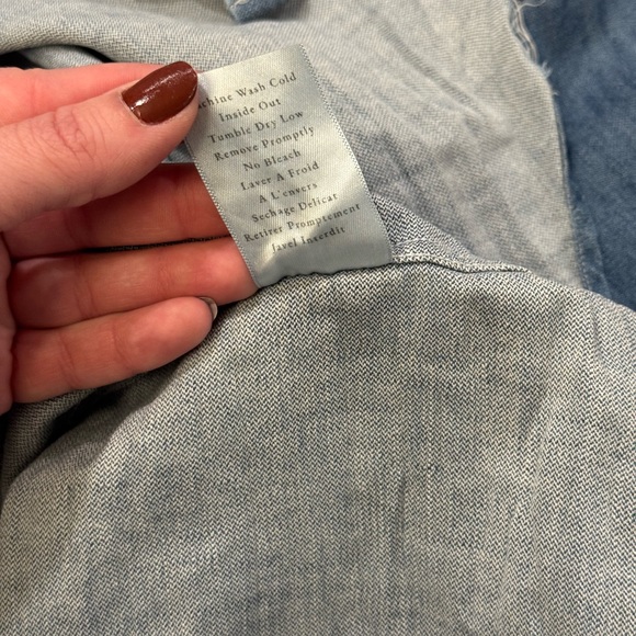 Frank & Eileen - Eileen Denim Button Down in Distressed Vintage Wash Size M - Picture 7 of 10